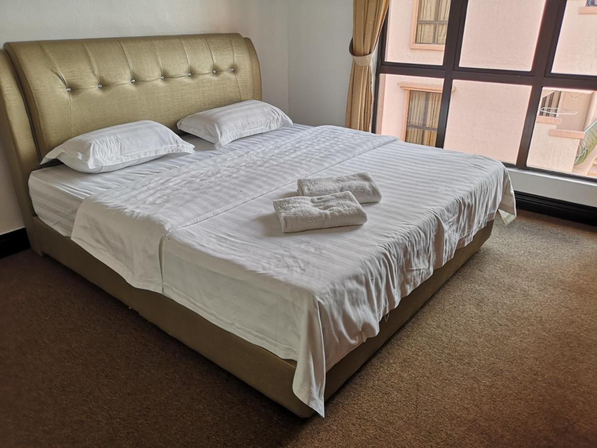 Marina Court Kk City Homestay Kota Kinabalu Bagian luar foto