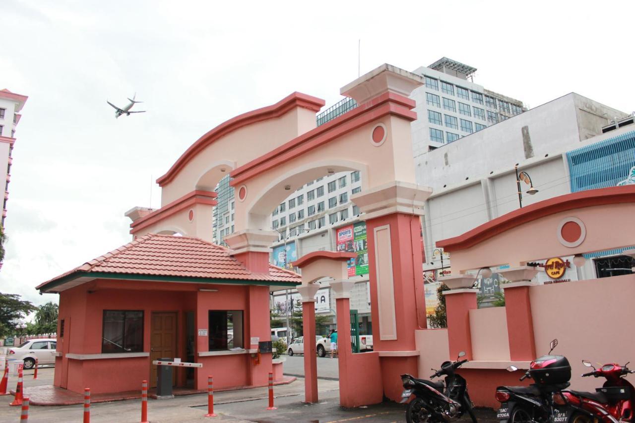 Marina Court Kk City Homestay Kota Kinabalu Bagian luar foto