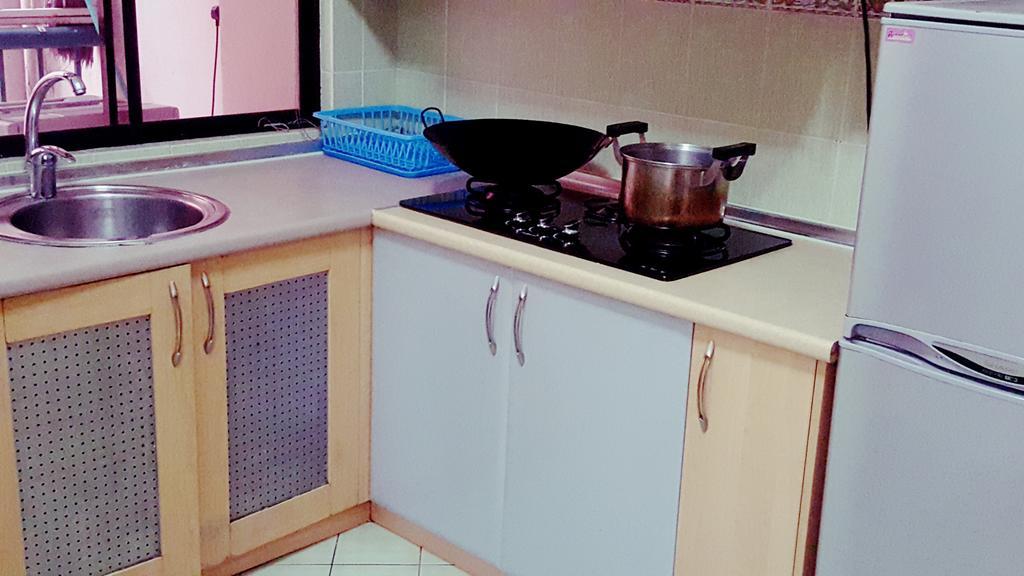 Marina Court Kk City Homestay Kota Kinabalu Bagian luar foto